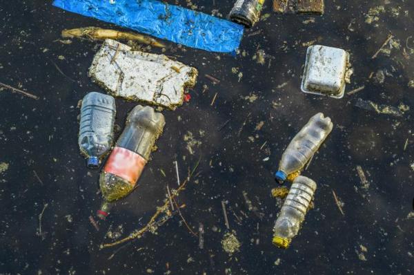 Causes de la pollution de l'eau - Polluants émergents et déchets
