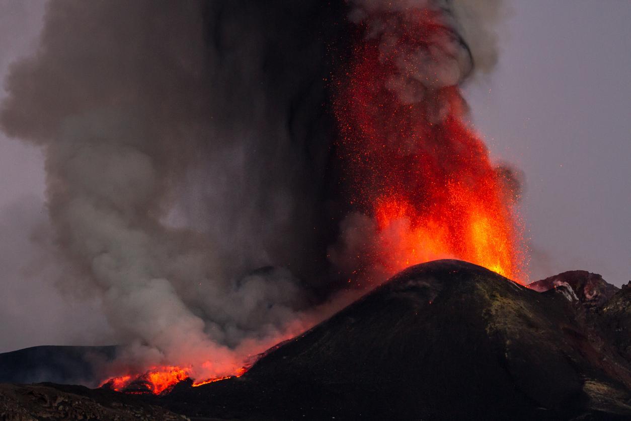 Qu'est-ce qu'un volcan ? - Schéma et définition