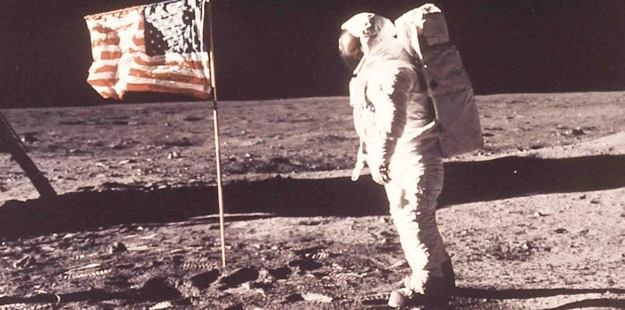 COMBIEN de fois l'HOMME est allé sur LA LUNE